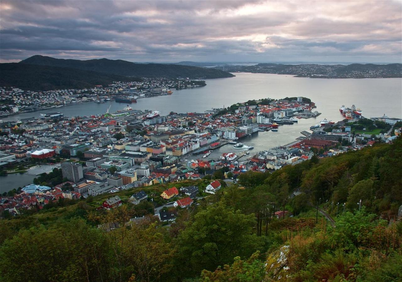 Bergen City Center Apartment Екстер'єр фото